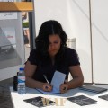 Sessao de autigrafos do livro "Essência" de Joana DIas na Feira do Livro no Porto