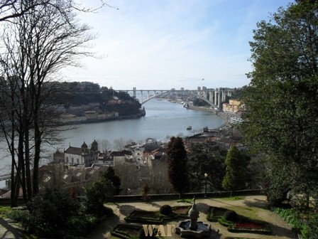 Do Jardim do ex-Palácio de Cristal ao Douro (Porto)