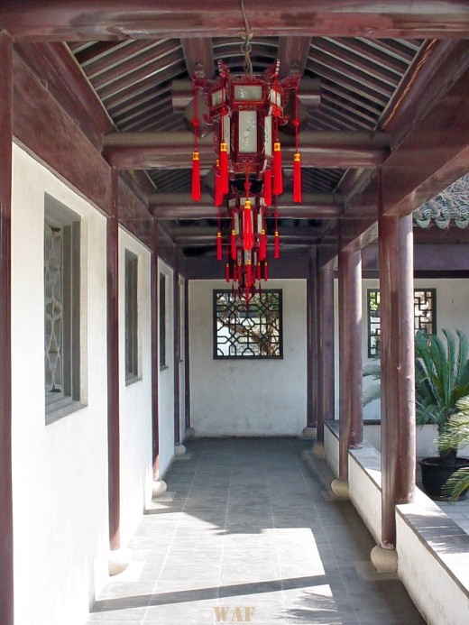 Passageway at Confucius Temple (Shanghai, China)